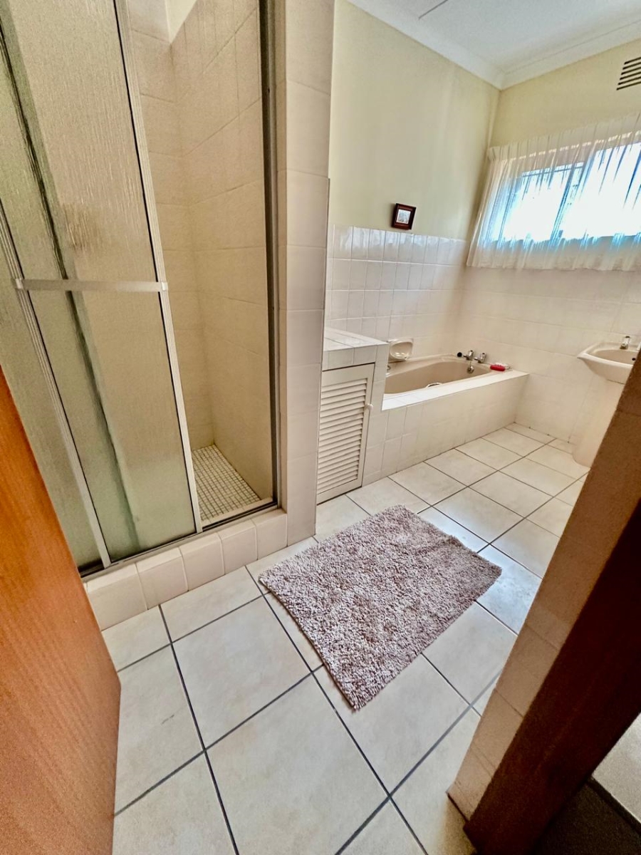 4 Bedroom Property for Sale in Bayview Western Cape